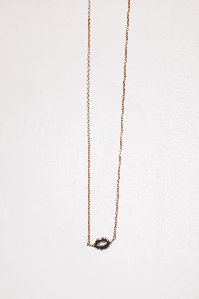 Secret Kiss Necklace- Black