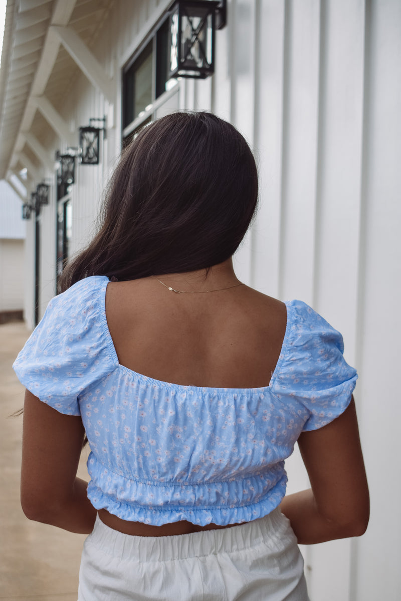 Daisy cropped top in baby blue